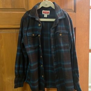 Wrangler boys, M/8 plaid flannel button-down two pockets worn once